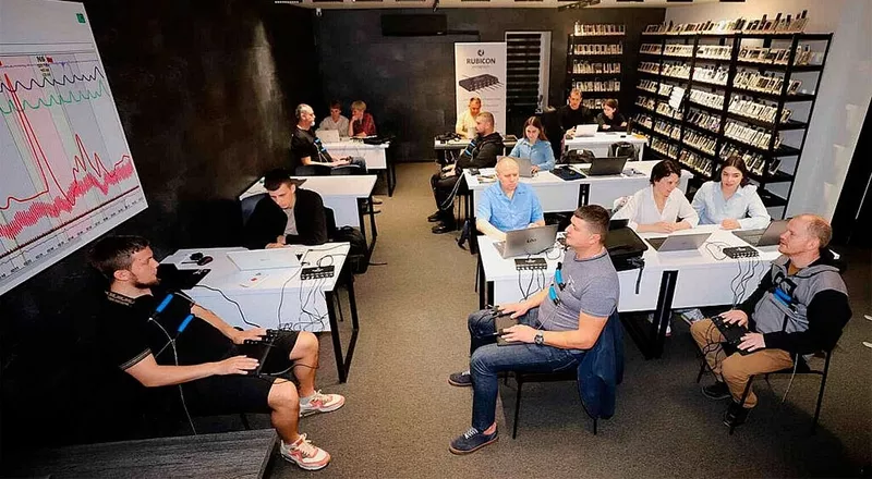 Стань на сторону світла - станьте професійним поліграфологом в Україні