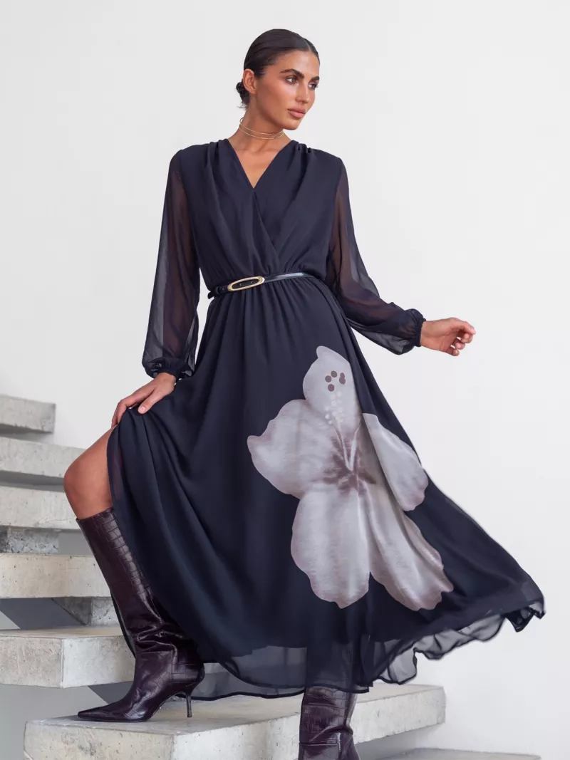 Сукні жіночі. Асортимент фасонів та розмірів.