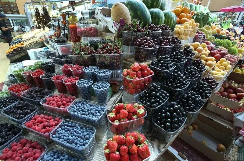 Холодильна та морозильна камери для Заморозки малини і суниці