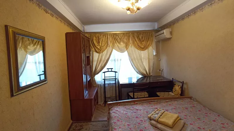 Сдам 4комнатную квартиру в Киеве посуточно 16