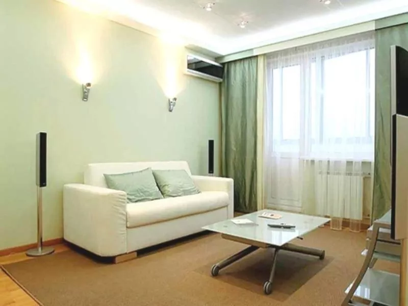 Поклейка шпалер Фарбування Шпаклівка 