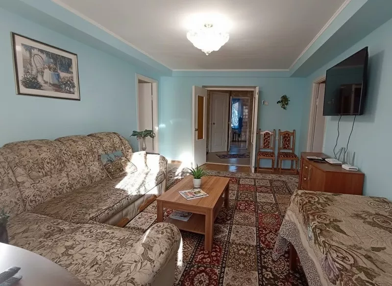 4-комнатная квартира посуточно в Киеве Печерск. Дворец Спорта. Центр.