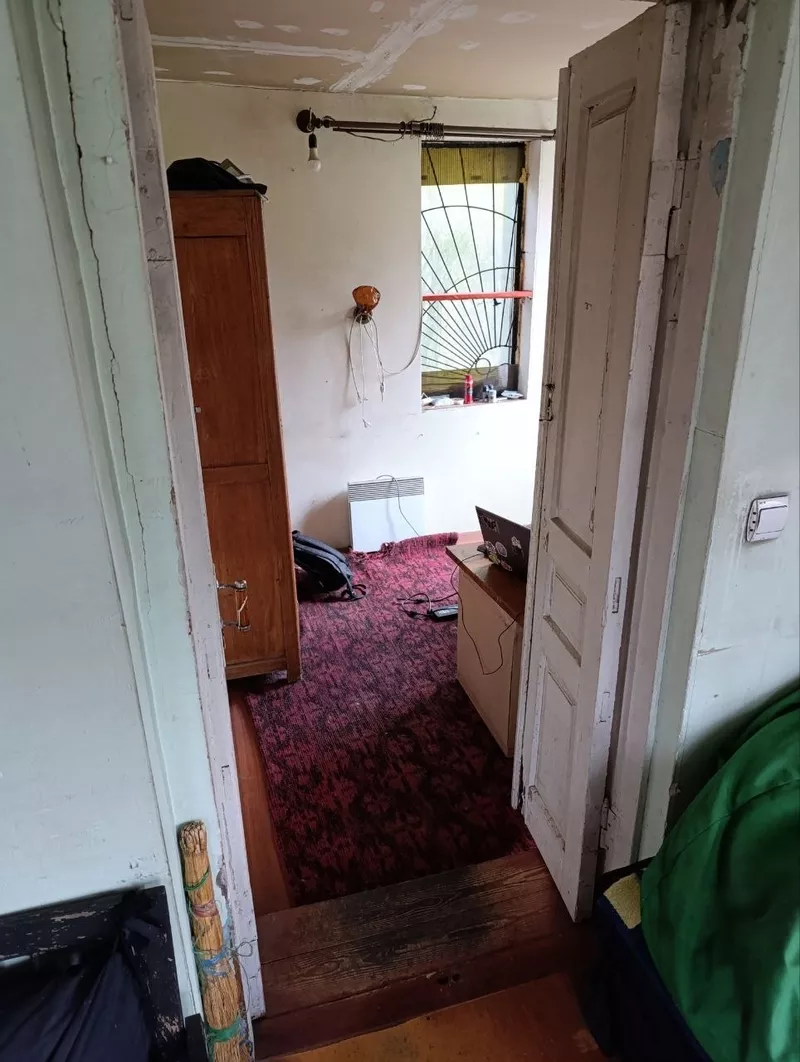 Продам участок 6 сот. в Осокорках 3, 5км. від метро Славутич Київ. 5