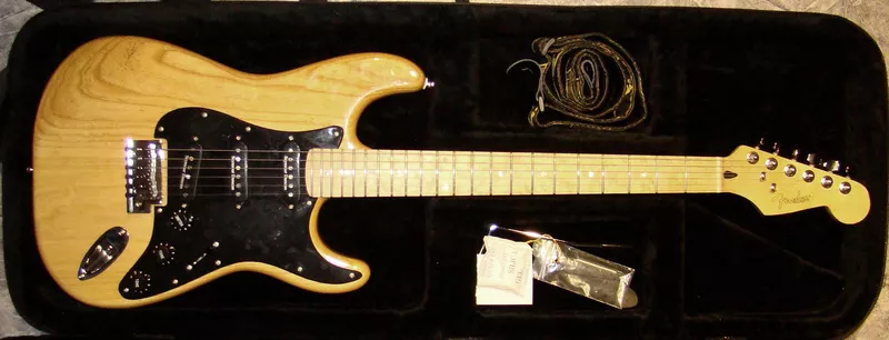 Fender Stratocaster Lite Ash - 4100 грн.