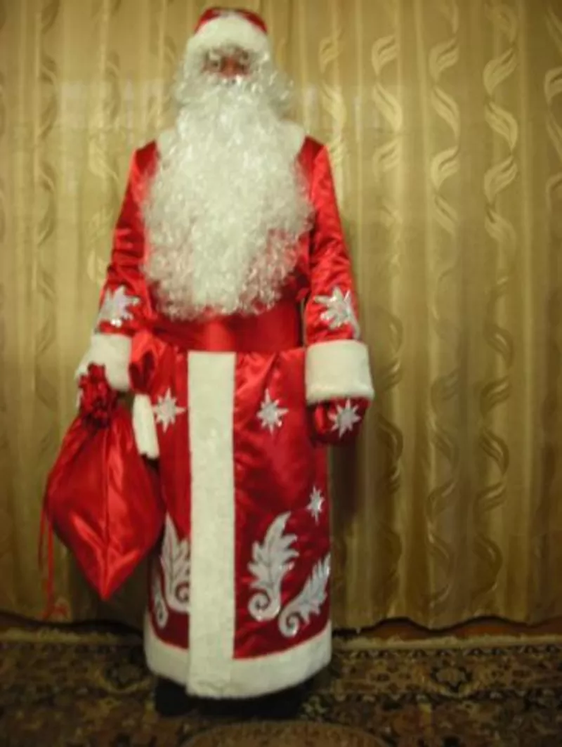 Новогодние костюмы Деда Мороза и Снегурочки